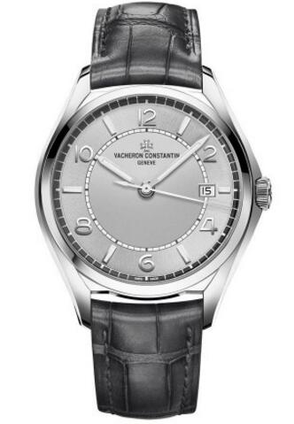 This steel case fake Vacheron Constantin watch is sized well at 38mm.