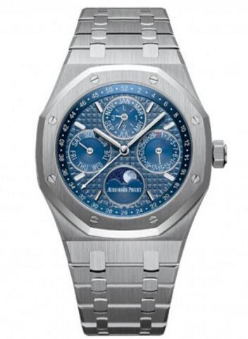 This white gold scale fake Audemars Piguet watch is sized well at 41mm, with stainless steel case matching the blue dial, presenting a delicate feeling.